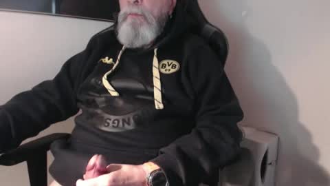 Snapshot of mr_boombastic2021 chatting on 11-25-25, 10:37 mr_boombastic2021 online show from 11-25-25, 10:37