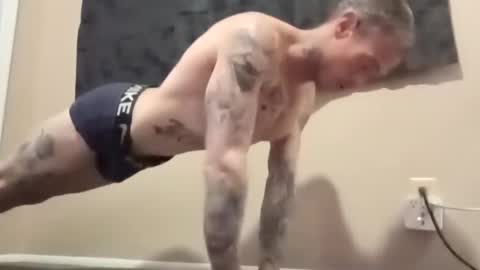 whateveryouwant online show from 02-10-25, 07:28