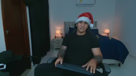 Snapshot of mr_maximo chatting on 06-11-26, 02:22 mr_maximo online show from 06-11-26, 02:22