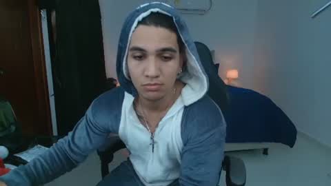 Snapshot of mr_maximo chatting on 06-14-26, 04:47 mr_maximo online show from 06-14-26, 04:47