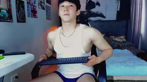 Snapshot of mr_skyy chatting on 07-21-26, 10:23 thomas online show from 07-21-26, 10:23