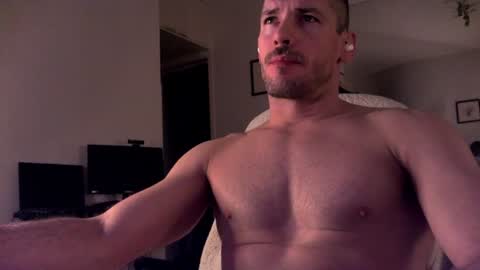 Snapshot of mr_th0m chatting on 06-18-26, 04:46 Thomas A. online show from 06-18-26, 04:46