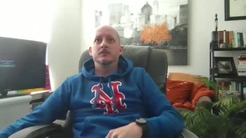 MrMcCray online show from 12-19-24, 04:35