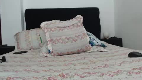 mrcock_col online show from 02-09-25, 12:39