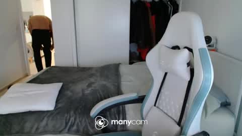 mrdr000 online show from 06-15-26, 05:53