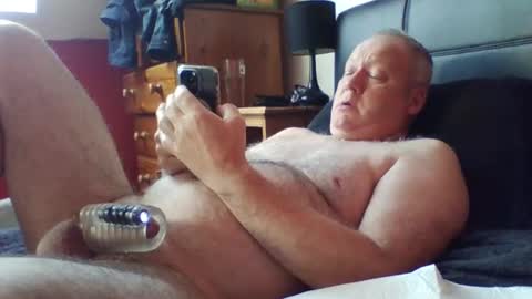 Snapshot of mrforyou2812 chatting on 10-05-25, 11:41 mrforyou2812 online show from 10-05-25, 11:41