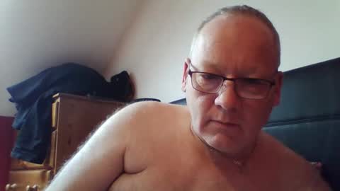 Snapshot of mrforyou2812 chatting on 03-27-26, 10:48 mrforyou2812 online show from 03-27-26, 10:48