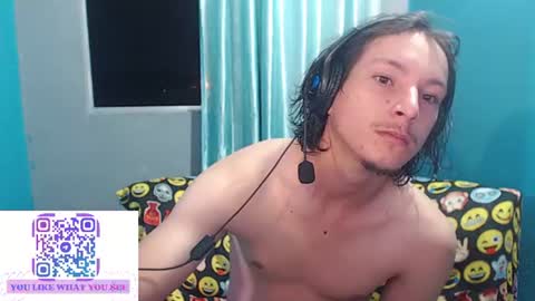 Snapshot of mrkingsaintx chatting on 06-30-26, 12:33 DEIVI online show from 06-30-26, 12:33