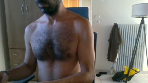 Snapshot of mrralph__90 chatting on 07-14-26, 12:33 Mrralph online show from 07-14-26, 12:33