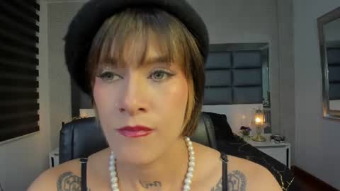 Snapshot of mrs_regina_clk chatting on 07-11-26, 04:26 Regina online show from 07-11-26, 04:26