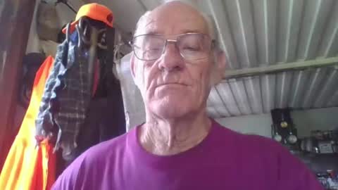 Snapshot of mrsubman chatting on 07-19-26, 03:49 Chuck online show from 07-19-26, 03:49