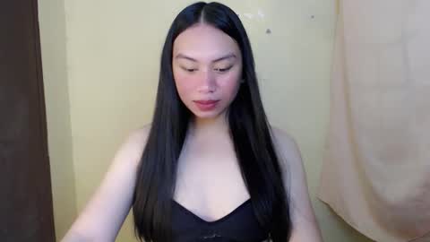 Bella online show from 04-24-26, 02:47