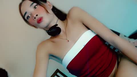 mscherry_ online show from 05-13-26, 06:44
