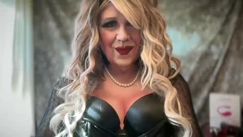 Snapshot of mskarentoy chatting on 04-16-26, 08:53 mskarentoy online show from 04-16-26, 08:53
