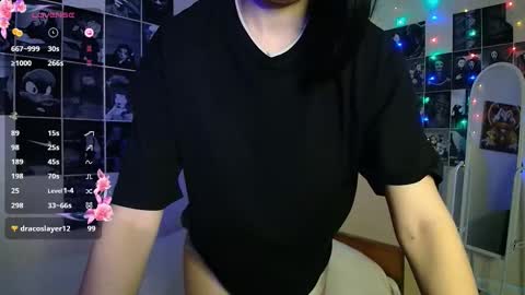 Noora Saetr online show from 10-20-25, 02:45