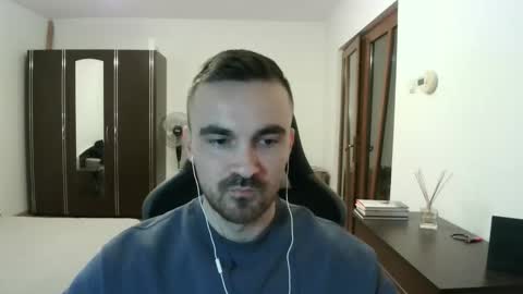 Snapshot of mu5clemania chatting on 03-02-26, 11:22 Victor online show from 03-02-26, 11:22