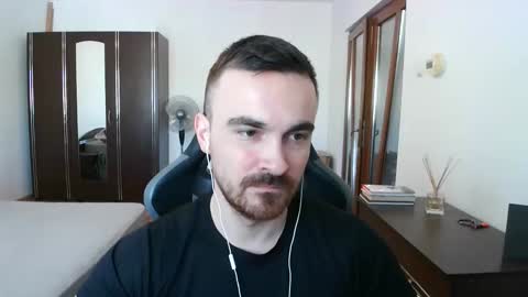 Snapshot of mu5clemania chatting on 03-06-26, 08:44 Victor online show from 03-06-26, 08:44