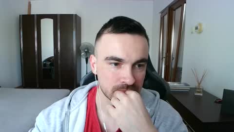 Snapshot of mu5clemania chatting on 03-15-26, 07:14 Victor online show from 03-15-26, 07:14