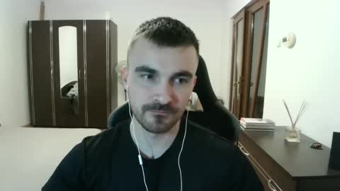 Snapshot of mu5clemania chatting on 03-16-26, 10:47 Victor online show from 03-16-26, 10:47