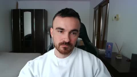 Snapshot of mu5clemania chatting on 03-22-26, 08:40 Victor online show from 03-22-26, 08:40