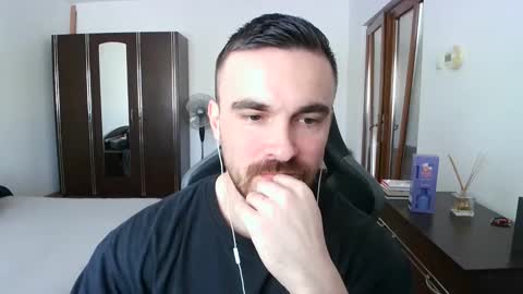 Snapshot of mu5clemania chatting on 03-23-26, 09:57 Victor online show from 03-23-26, 09:57