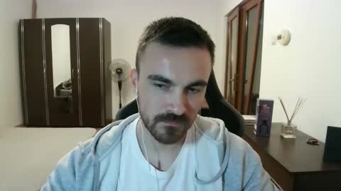 Snapshot of mu5clemania chatting on 03-28-26, 08:19 Victor online show from 03-28-26, 08:19