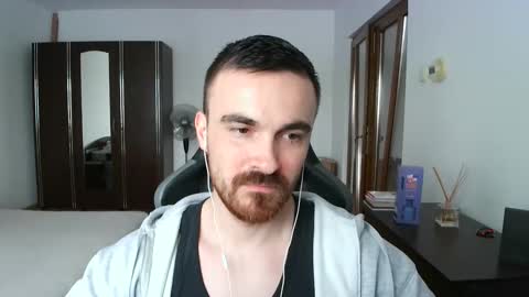 Snapshot of mu5clemania chatting on 03-30-26, 11:55 Victor online show from 03-30-26, 11:55