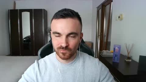 Snapshot of mu5clemania chatting on 04-09-26, 11:48 Victor online show from 04-09-26, 11:48