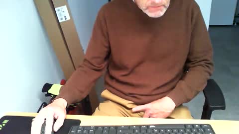 mucfag online show from 10-21-25, 04:08