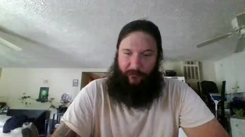 Snapshot of mudge chatting on 07-17-26, 10:03 Mudge online show from 07-17-26, 10:03