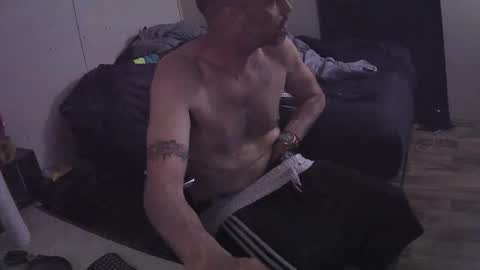 Muffdiver online show from 05-14-26, 01:56