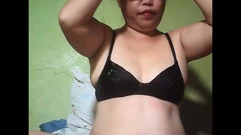 Snapshot of muffy_bunny chatting on 06-10-26, 08:24 muffy_bunny online show from 06-10-26, 08:24