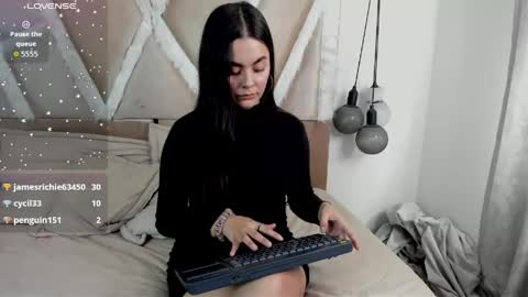 muriell_69 online show from 06-05-26, 04:13