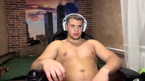 Snapshot of musclephantom chatting on 06-15-26, 08:33 Egor online show from 06-15-26, 08:33