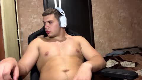 Snapshot of musclephantom chatting on 06-24-26, 09:36 Egor online show from 06-24-26, 09:36