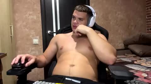Snapshot of musclephantom chatting on 07-15-26, 09:31 Egor online show from 07-15-26, 09:31