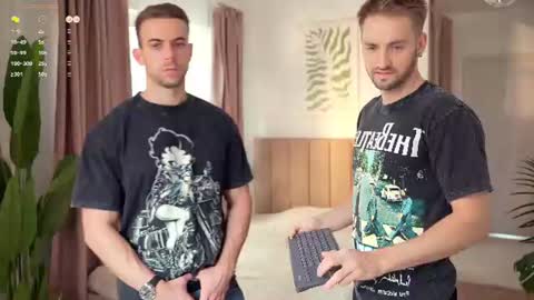 Snapshot of muscularfriend chatting on 07-05-26, 07:48 Ivan online show from 07-05-26, 07:48