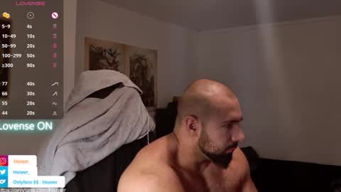Snapshot of musculusx chatting on 05-04-26, 10:22 Musculus online show from 05-04-26, 10:22