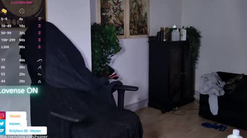 Snapshot of musculusx chatting on 05-12-26, 01:52 Musculus online show from 05-12-26, 01:52