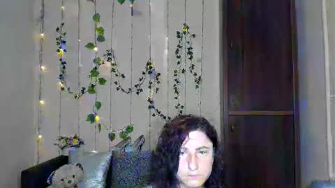 Jeneva online show from 04-15-26, 07:58