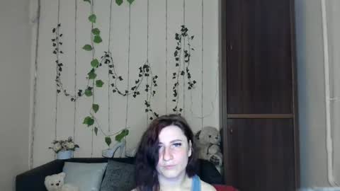 Jeneva online show from 05-15-26, 06:37