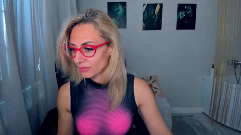 Snapshot of museofstage chatting on 03-15-26, 11:38 Diana online show from 03-15-26, 11:38