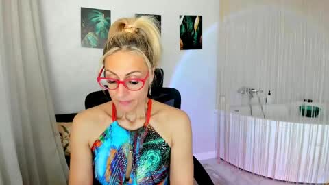 Diana online show from 05-22-26, 11:49