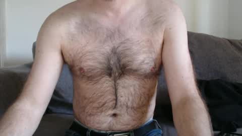 Snapshot of mushman87 chatting on 11-28-25, 10:18 Mushman online show from 11-28-25, 10:18