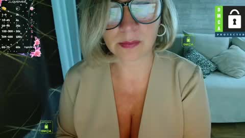 Snapshot of music_fairy chatting on 05-29-26, 09:51 Lana online show from 05-29-26, 09:51