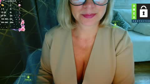 Snapshot of music_fairy chatting on 06-05-26, 10:32 Lana online show from 06-05-26, 10:32