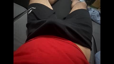 Snapshot of muybien68 chatting on 04-15-26, 01:23 Muybien online show from 04-15-26, 01:23