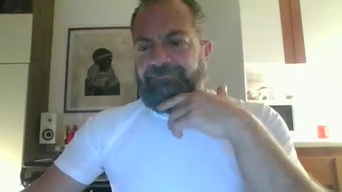 muzungu5 online show from 11-08-25, 09:02