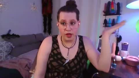 Snapshot of mxsissycharlotte chatting on 06-17-26, 06:20 Mx Charlotte online show from 06-17-26, 06:20