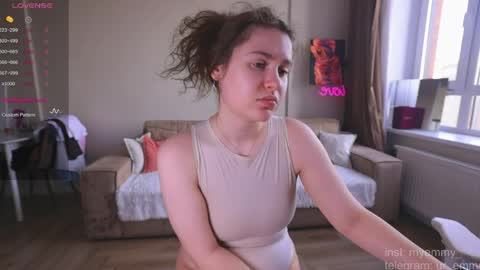 Emmy online show from 04-09-26, 07:03